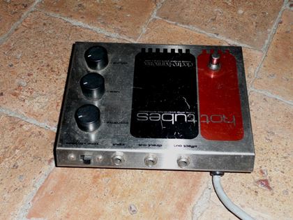 Electro-Harmonix-Hot